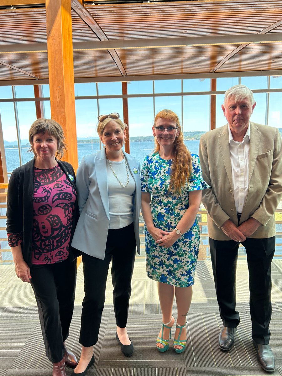Diana Gibson (@diana_gibson_bc) on Twitter photo As Canada's Pacific gateway, BC's ports drive trade & #economicgrowth.
Had a productive discussion w/<a href="/portnanaimo/">Port of Nanaimo</a> Chair & Vice Chair on advancing provincial port policy & strengthening BC's marine industries. 🚢⚓️
Looking forward to continued collaboration.
#StrongerBC As Canada's Pacific gateway, BC's ports drive trade & #economicgrowth.
Had a productive discussion w/<a href="/portnanaimo/">Port of Nanaimo</a> Chair & Vice Chair on advancing provincial port policy & strengthening BC's marine industries. 🚢⚓️
Looking forward to continued collaboration.
#StrongerBC