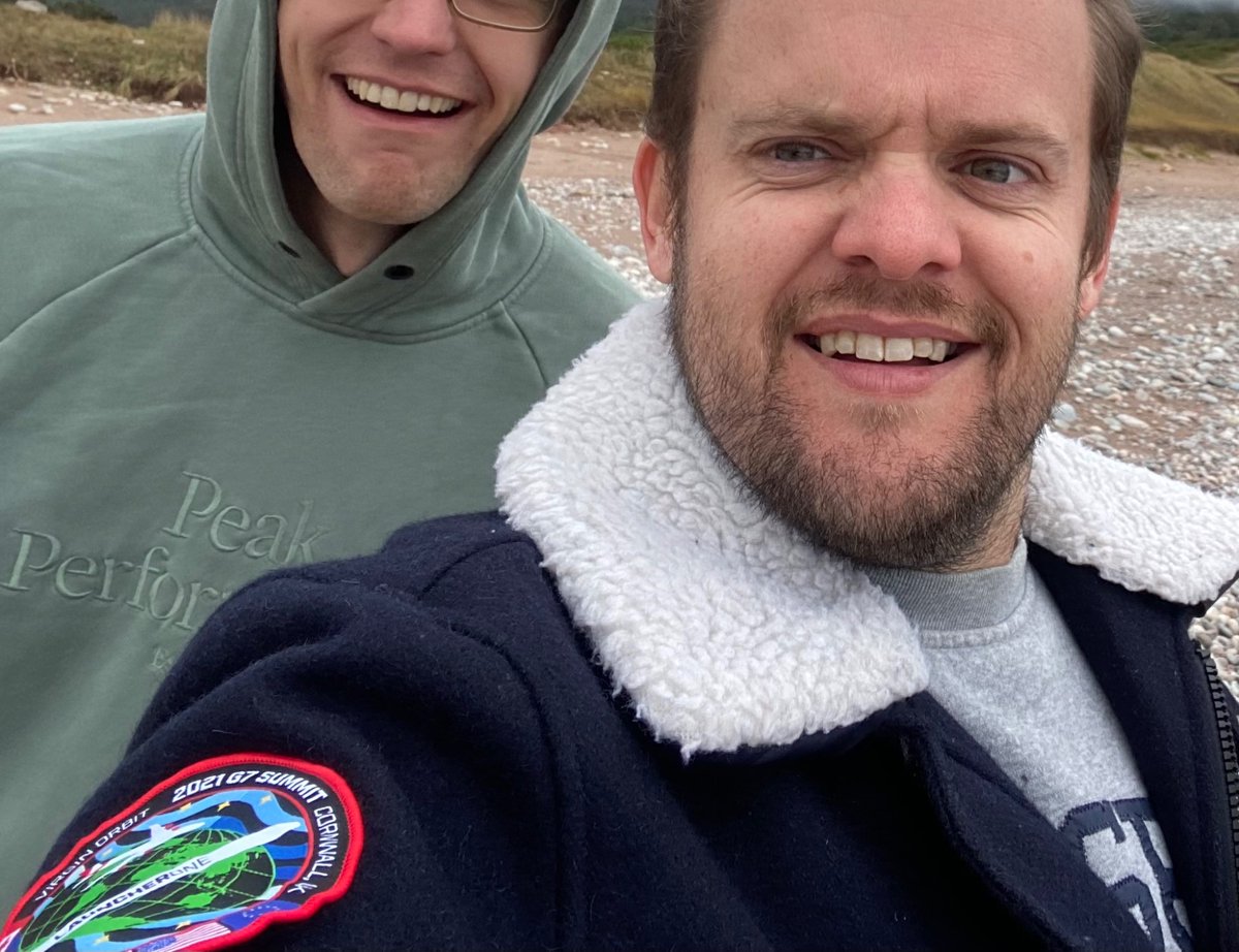 jorgfegg's tweet photo. @HIAQatar @qatarairways #dohaairport #lostproperty Please help me track down a unique lost jacket left on 6th June at #karakandchapati. https://t.co/UZzlCRAW1f