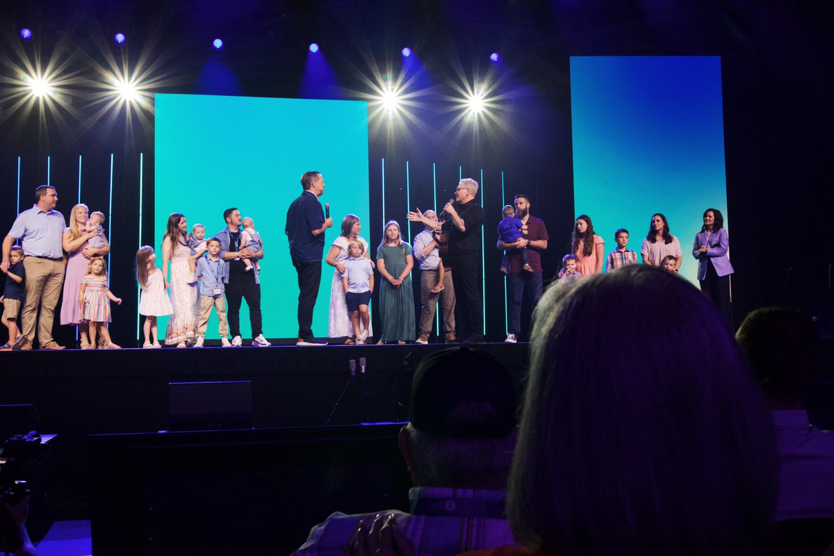 Special moment surprising adoptive families with <a href="/StevenCurtis/">Steven Curtis Chapman</a>! 🩵🎤

#SBC25 #NAMBLuncheon
