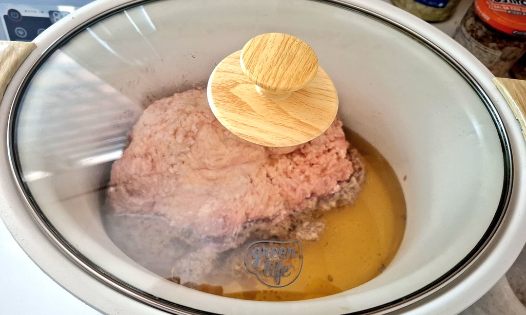 Beef Tallow Loading...

I have not bought cooking and frying oil in the last 5 years with the occasional exception of coconut oil.

Fat is cheap, especially in central America.

That lump of fat cost me $0.85 and it will render me about a 1.25 liters of free range beef tallow.