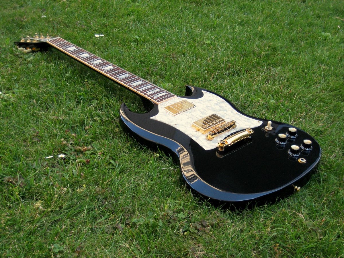 Phil's lovely '00 SG Standard Limited Edition. =)