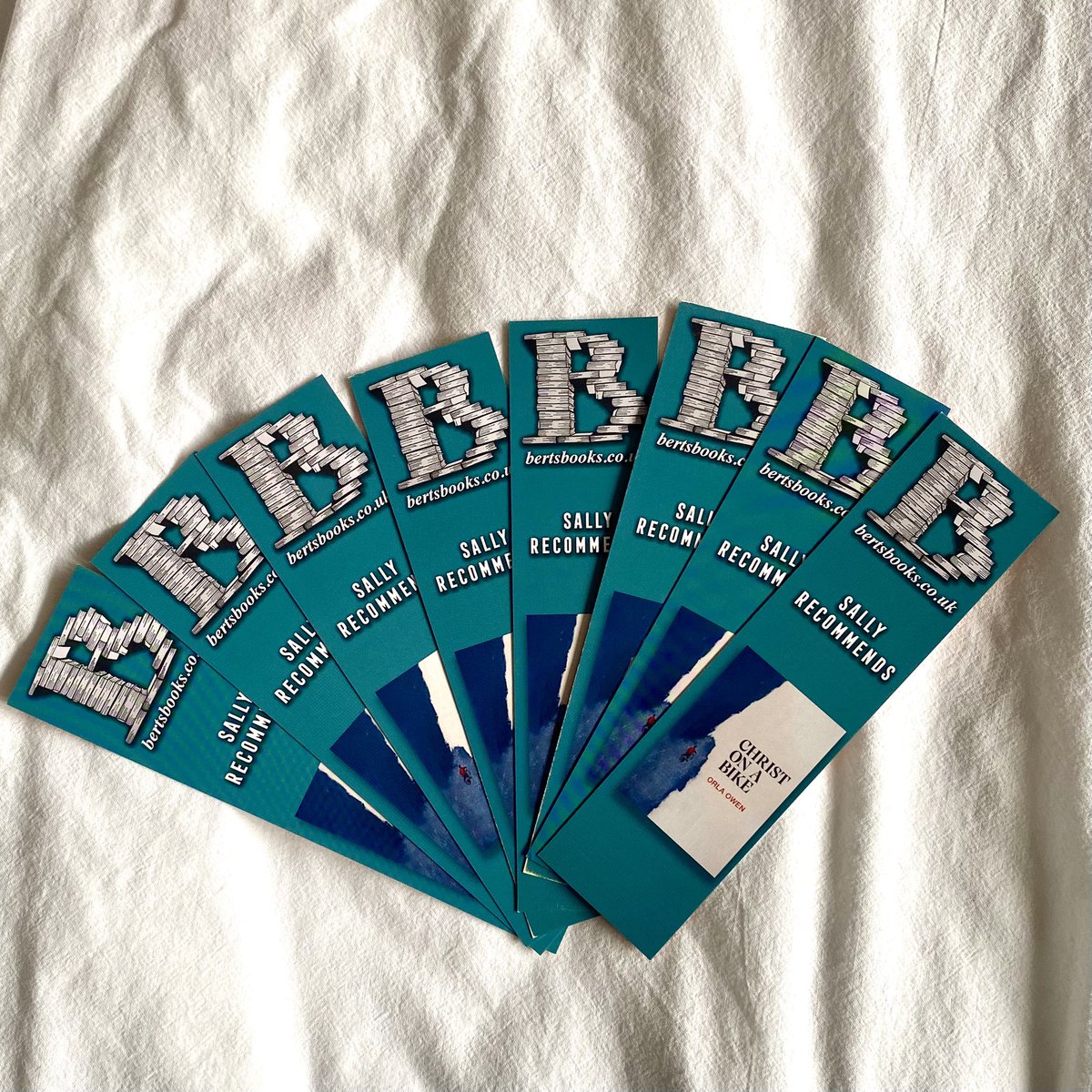 Orla Owen (@orlaowenwriting) on Twitter photo Why <a href="/bertsbooks/">Bertβs Books</a> are the bees knees!! ππ
Thank you, thank you for the gorgeous bookmarks! Love them SO much - you are amazing! πππ
#ChristOnABike #books #bootwt #BookTwitter <a href="/Ofmooseandmen/">Bluemoose Books</a> Why <a href="/bertsbooks/">Bertβs Books</a> are the bees knees!! ππ
Thank you, thank you for the gorgeous bookmarks! Love them SO much - you are amazing! πππ
#ChristOnABike #books #bootwt #BookTwitter <a href="/Ofmooseandmen/">Bluemoose Books</a>