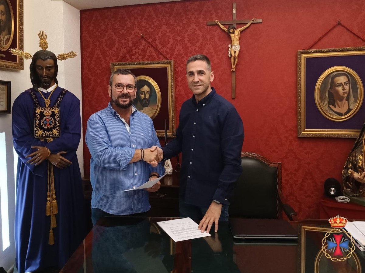 🎼 𝐌𝐀𝐑𝐓𝐄𝐒 𝐒𝐀𝐍𝐓𝐎

La <a href="/BCT_veracruz/">BCT Vera+Cruz</a> continuará acompañándonos abriendo la procesión tras la cruz guía hasta el Martes Santo de 2028.

Hoy se ha procedido a la firma del contrato que sigue vinculando nuestros caminos.

👉🏼 Comunicado: wp.me/p79SXS-2Pe

#CofradíasMLG