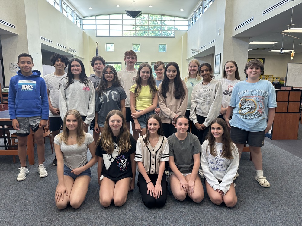 Congratulations to our MMS Math Team on a 1st place win in the ASMA contest cgschools.org/o/mms/article/…