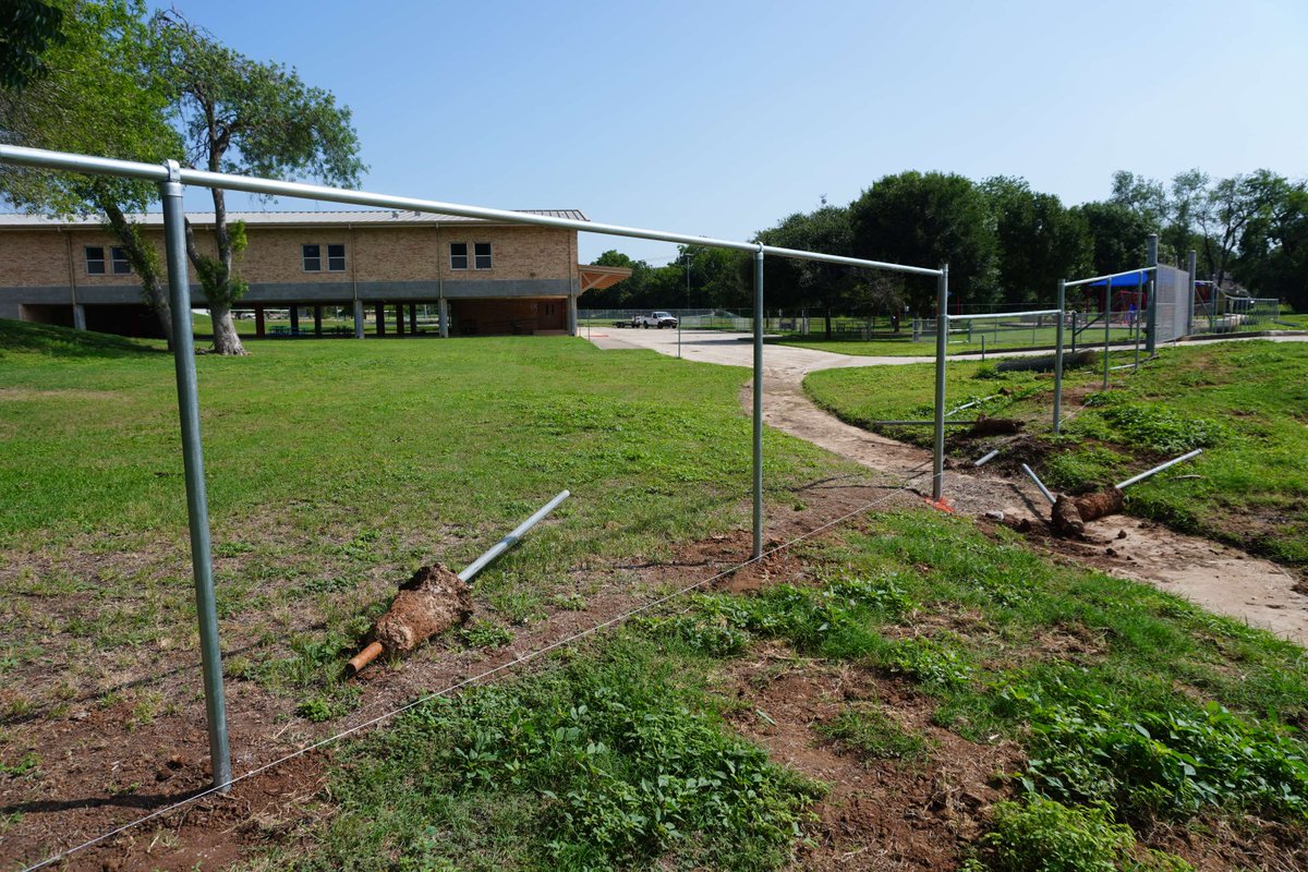 🚧SUMMER PROJECT🚧
A new fence is going up at the FECC! Crews removed the old fencing last week and have begun installing the new one, helping to keep our safety and security measures up to standards.