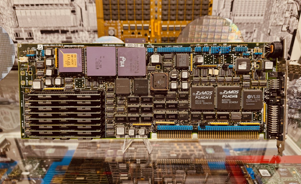 #picoftheday 
Siemens D512 CPU board with Intel 386 processor and IIT FPU.
Those were the days… 💻