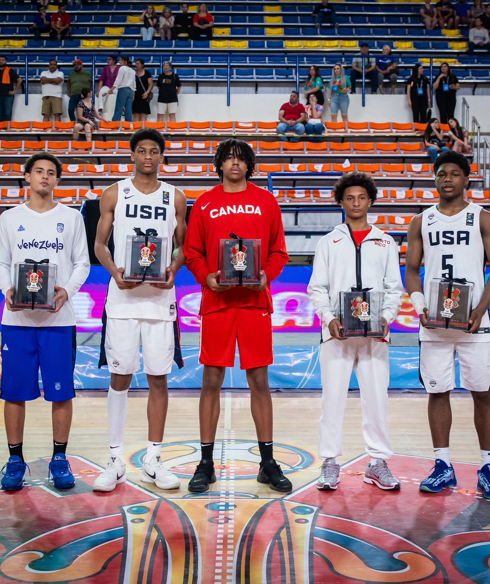 ⭐️🇻🇪 Julio Vásquez, en el Quinteto Ideal de la <a href="/AmeriCup/">FIBA AmeriCup</a> U16 2025.

📊 El alero larense promedió 15.5 puntos, 6.2 rebotes, 1.5 asistencias, 1.8 robos y 0.8 bloqueos en seis encuentros disputados.

📸 <a href="/AmeriCup/">FIBA AmeriCup</a>. 

#U16AmeriCup 
#JuegaElFuturo