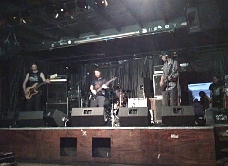 Wolves in the Throne Room soundcheck
(2009)
