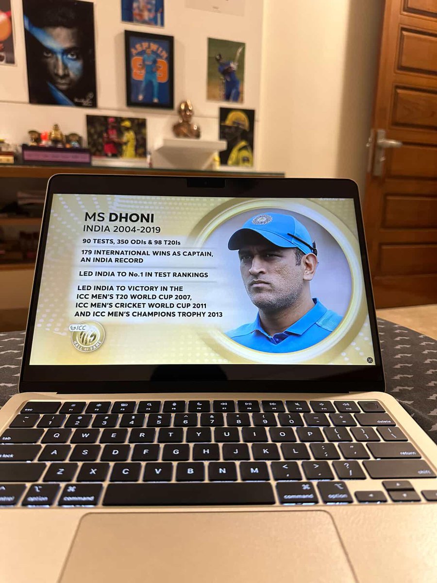 𝐌𝐀𝐇𝐄𝐍𝐃𝐑𝐀 𝐒𝐈𝐍𝐆𝐇 𝐃𝐇𝐎𝐍𝐈. 🇮🇳

🔹The leader. 
🔹The Wicket Keeper.
🔹The Finisher.  
🔹 3-time ICC Champion
🔹 Tactical genius. Calm storm.
🔹The Pride Of India.
Now, a name carved in the ICC Hall of Fame. 🦁🇮🇳

#WhistlePodu #ICCHallOfFame
