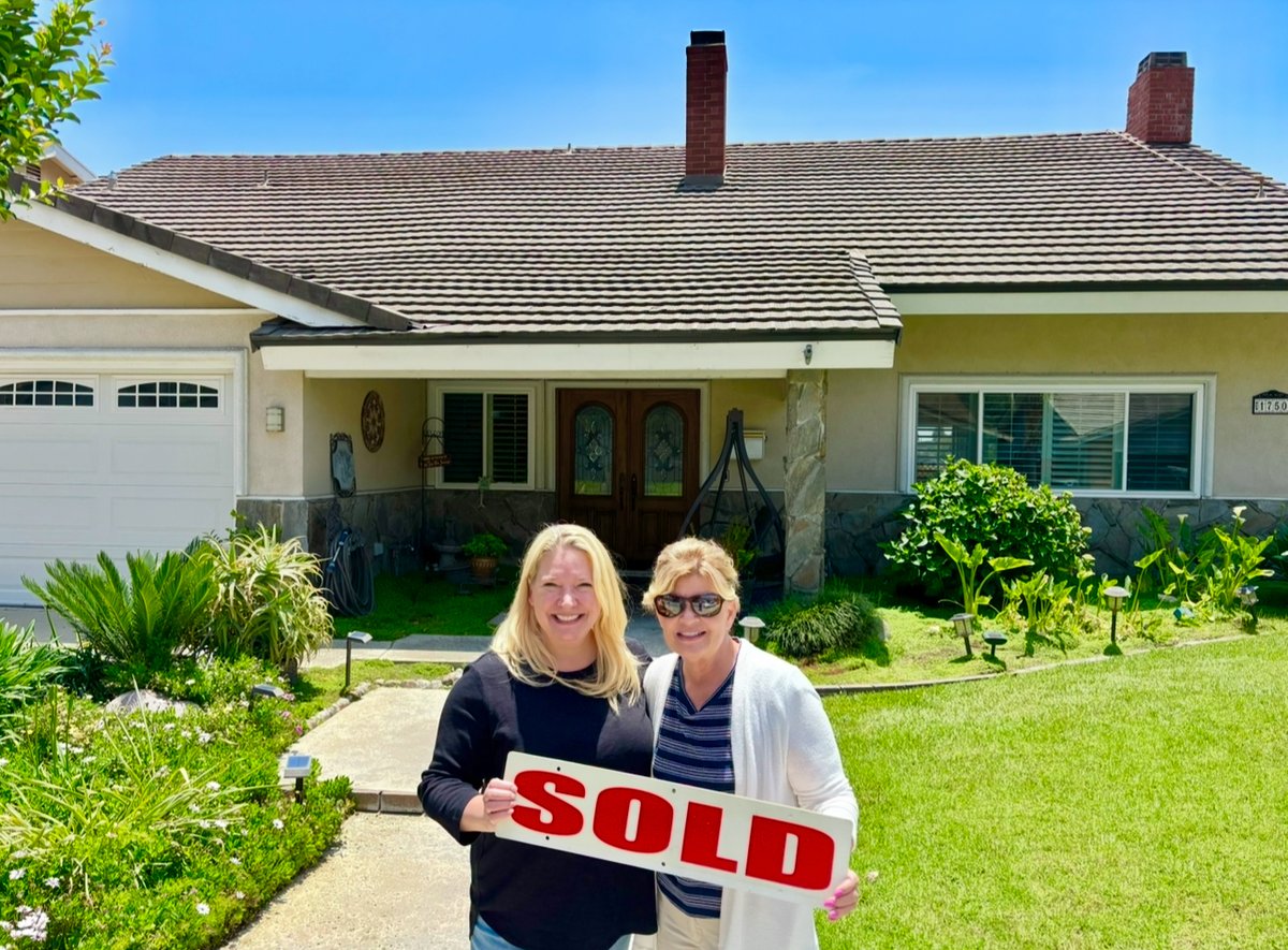 Tracey Sells LA tweet media