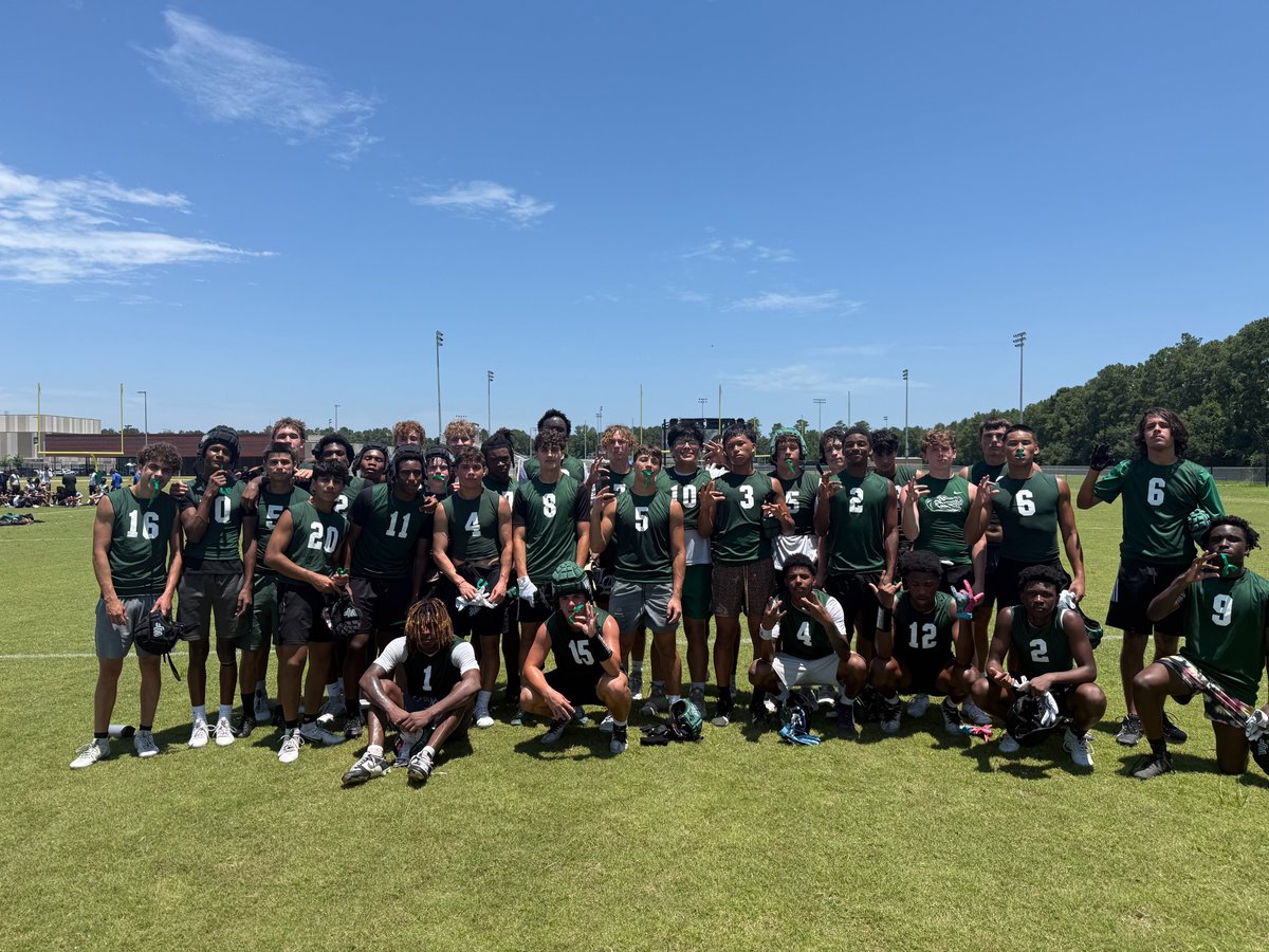 WFGatorFootball's tweet image. It was great having everyone back to kickoff Summer Camp today and finish it off with a successful day of 7on7! #CHOMP #EAT