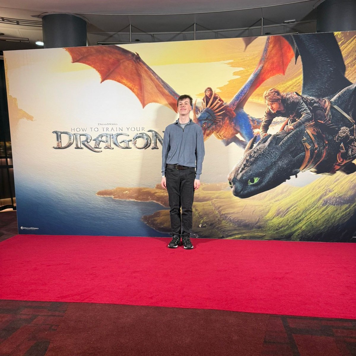 The live-action #HowtoTrainYourDragon swoops into cinemas, with strong performances, CGI, story, direction, the works.

But this isn’t a film to consider on its own. its faithfulness to the animation provokes questions of why are we here. 

See my full review <a href="/SciFiction/">SciFiction</a> soon.