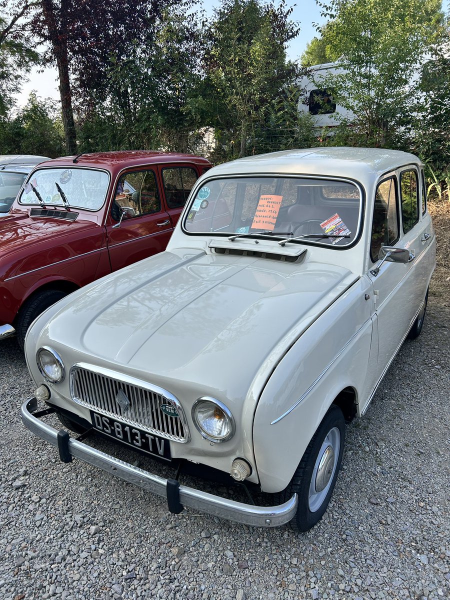 JdavidMassey's tweet photo. One for @MotoNutJob #frenchfancy 😎 https://t.co/A4n4VIDb34