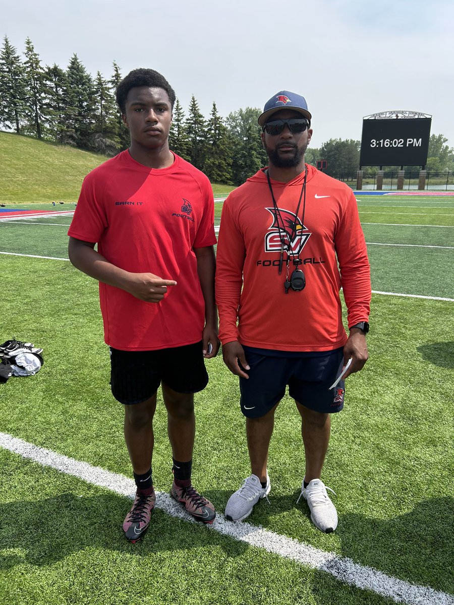 Robert Thompson (@bigboirob__) on Twitter photo Had a great camp at SVSU on 6/8!
<a href="/rbrady1313/">Ryan Brady</a> <a href="/BClay_9/">Coach Clayton</a> <a href="/CoachBryan13/">TB</a> <a href="/CoachSchu44/">Joshua Schumacher</a> <a href="/Coach_MasonWOT/">Antoine Mason</a> Had a great camp at SVSU on 6/8!
<a href="/rbrady1313/">Ryan Brady</a> <a href="/BClay_9/">Coach Clayton</a> <a href="/CoachBryan13/">TB</a> <a href="/CoachSchu44/">Joshua Schumacher</a> <a href="/Coach_MasonWOT/">Antoine Mason</a>