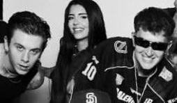 COLABORENNNN <a href="/wallsitoo/">Ginés</a> <a href="/Recycled_J/">RECYCLED J</a>