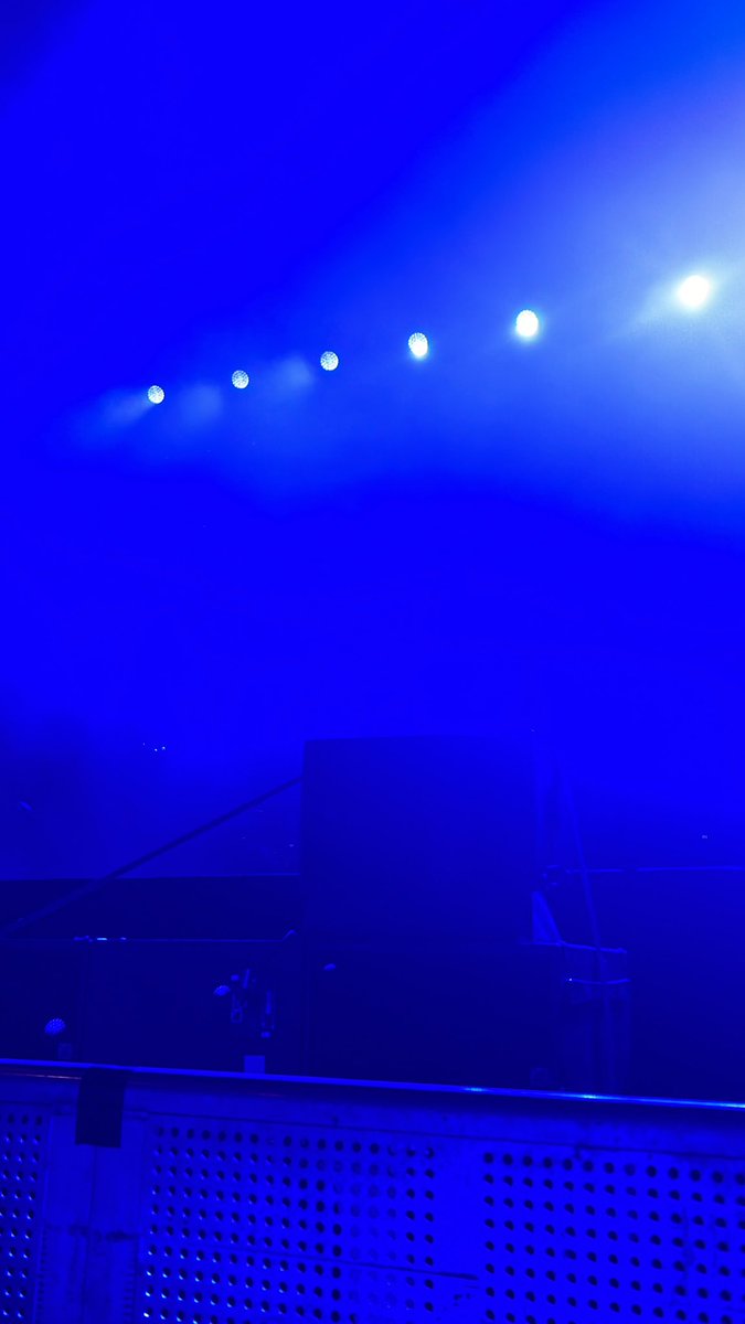 Queenofthe80s's tweet image. #frontrow @duranduran #ddeurope25