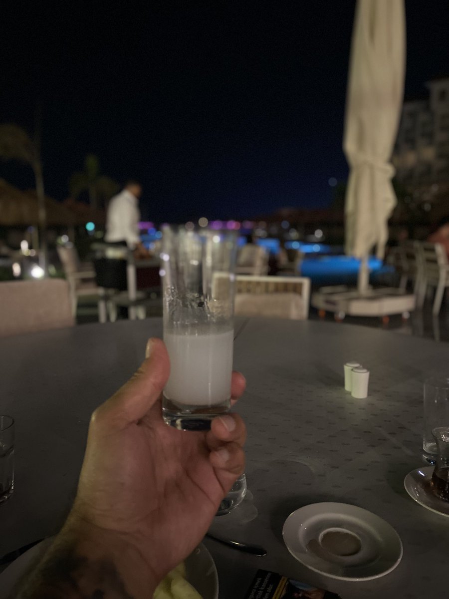 senturk_srk's tweet image. Son akşam yemeği🤍
#Hurghada
#iyigeceler