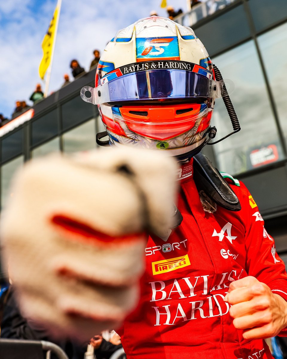 MonierAlpine77's tweet photo. Freddie Slater and Pedro Clerot share the spoils for the third round of the #FormulaRegionalEUbyAlpine season at Zandvoort!

#AlpineRacing https://t.co/cCo1jJudR4