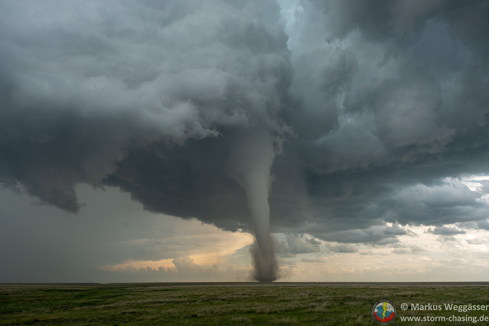 markus_tsc's tweet photo. The beautiful and incredible #tornado yesterday (June 8, 2025) near Felt, #Oklahoma. We were able to follow it for a good half hour from formation to roping out. A lifetime moment! #wxtwitter #okwx https://t.co/XIvqAjKnyQ