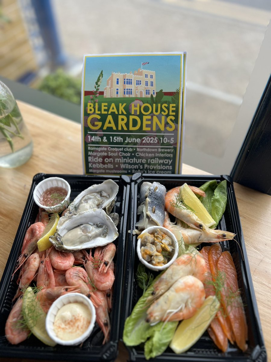 ChefCraigMather's tweet photo. Come and visit us this weekend at Bleak House, Broadstairs to celebrate Dickens Weekend.

We will have a selection of amazing seafood along with @chapeldown sparkling Rose and jugs of summer pimms and much more from other stalls. https://t.co/d7PImWZYfR
