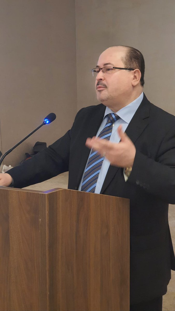 حفاظا على حساب يحيى أبو زكريا الجامع و الموحد و الذي يعمل على وحدة المسلمين و قوتهم , أي شخص مريض عقليا و مذهبيا و لا يستخدم لغة العلم و النقاش الموضوعي , سيحظر فورا , يكفينا مجانين و مرضى عقليين في العالم العربي و الإسلامي ...