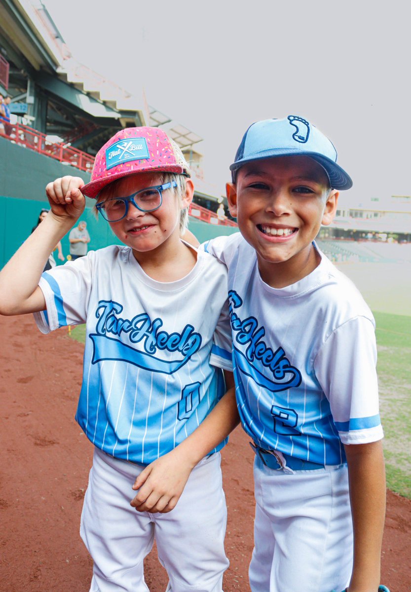 🚨 OKC TAKEOVER 🚨 Chickasaw Bricktown Ballpark was electric! ⚡Over 130 athletes crushed MLB Pitch Hit &amp; Run with the OKC Comets &amp; USA Softball by their side. 🥎 Legends in the making! 💫

mlb.com/pitch-hit-and-…