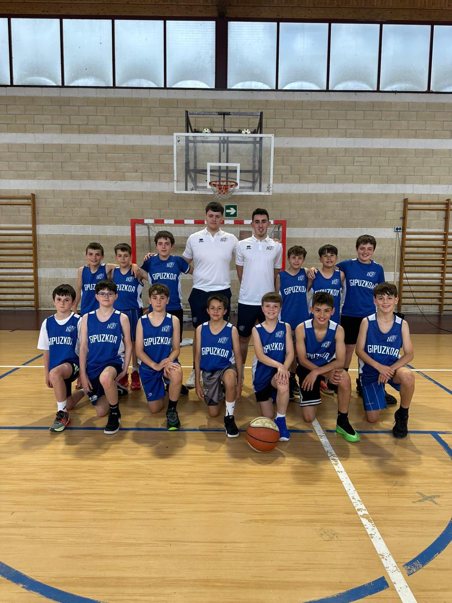 Pasa den asteburuan <a href="/fgbaloncesto/">GSF</a> -ren eskutik antolatutako teknifikazioak izan genituen!

2013 mutilak:
- Joseba Castillo
-Ander Lana
-Manex Argiñano
-Alex Lopez (entrenatzailea)

2013 neskak:
-Ariadne Cuervo
-Maren Zeberio
-Anne Lekuona
-Oier Sanchez (entrenatzailea)