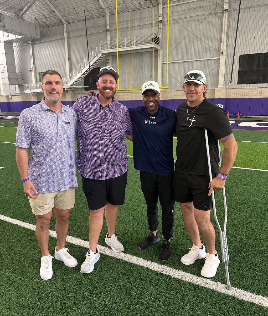 henry_angeley's tweet image. 🏈💪Thanks to @CoachModkins for the invite to the @Scott_AbellFB @RiceFootball camp. Excited to showcase my skills for @_CoachMunch and @cdavie51. 💪🏈
#co2028 
#trenchlife 
@CoachBoffman 
@blitzemD 
@bcrutsinger 
@TMA79_