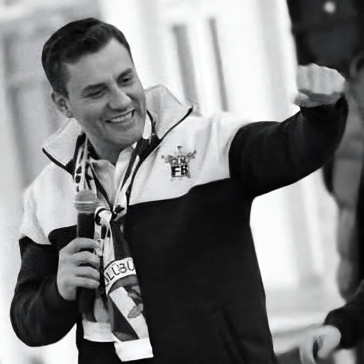 Neden hep dürüst, güler yüzlü, iyi insanlar erken gidiyor da kötüler kazık çakıyor? 
Allah rahmet eylesin, mekânın cennet olsun Ferdi başkan. #FerdiZeyrek