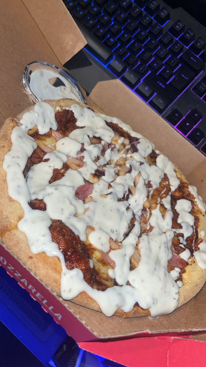 Yes. This is how I have my pizza 🍕😍