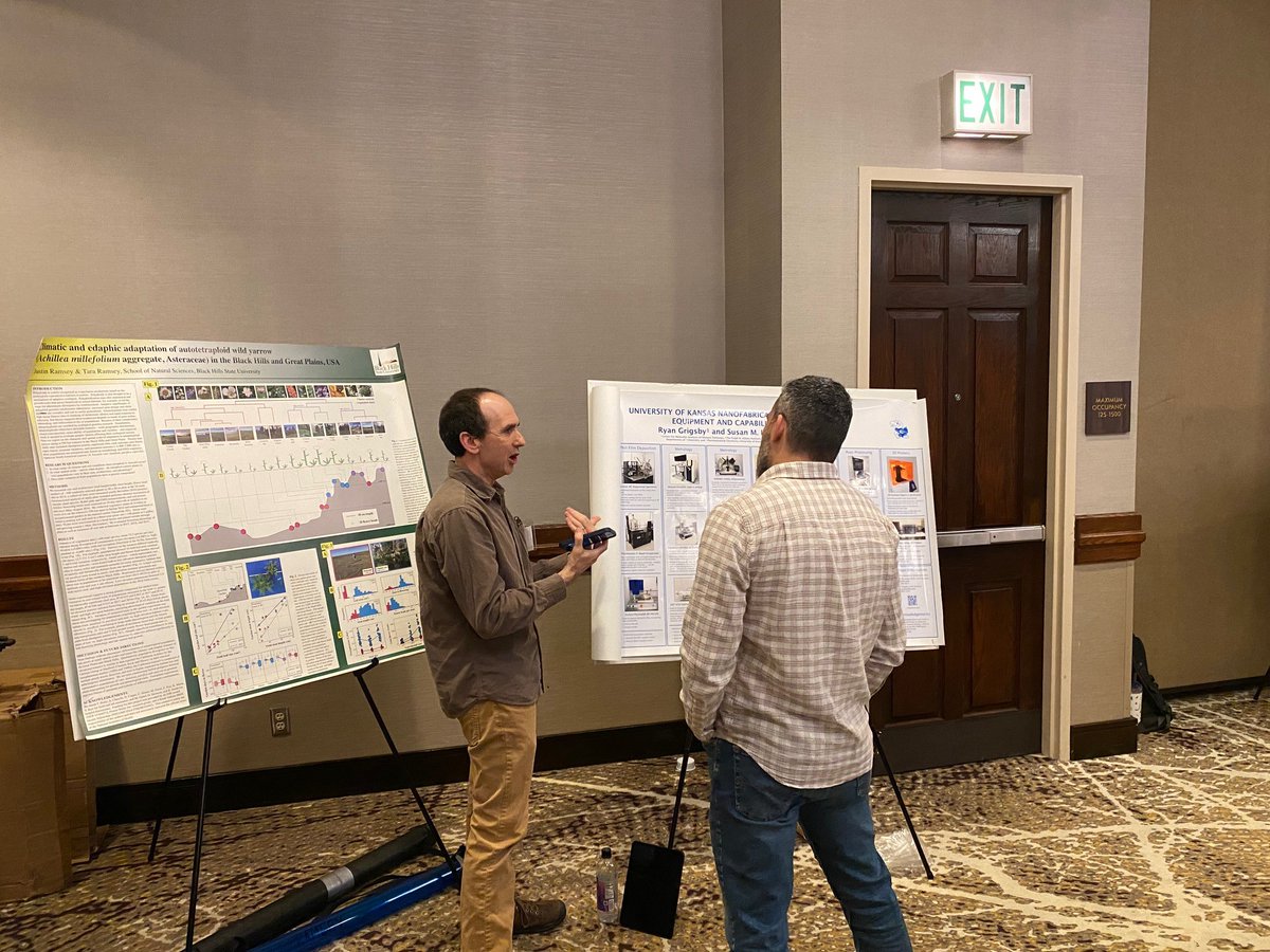 BiotechUNL's tweet image. Representing @UNLincoln in South Dakota!
@unl_bcrf, @Cryo_UNLbiotech, and Microscopy (@AltartouriB) connected with colleagues and collaborators at the Central Regional IDeA-CTR conference last week in Rapid City.
#Networking #CryoEM #Bioinformatics #Microscopy #BiotechMonday