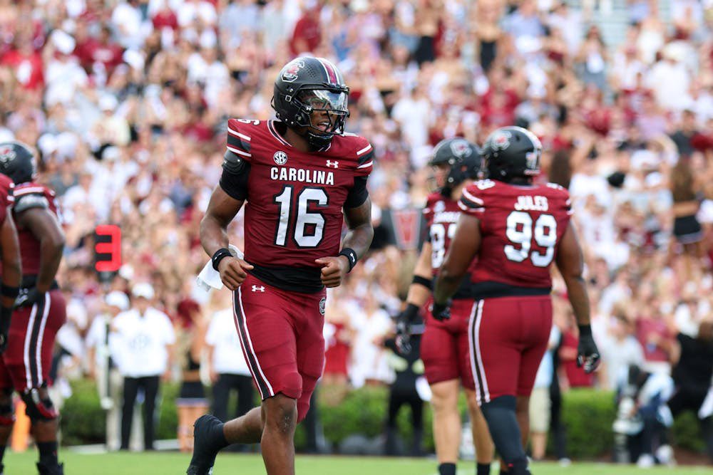 Ahmod Davis 🥂 (@amoddavis77) on Twitter photo Just put some work in at South Carolina, AGTG. Thank you for having me!
<a href="/CoachSBeamer/">Shane Beamer</a>
<a href="/CoachTeasley/">Lonnie Teasley</a>
<a href="/ROBERTSON_9TWO/">Travian Robertson</a>
<a href="/ExpoRecruits/">Expo Recruits</a> Just put some work in at South Carolina, AGTG. Thank you for having me!
<a href="/CoachSBeamer/">Shane Beamer</a>
<a href="/CoachTeasley/">Lonnie Teasley</a>
<a href="/ROBERTSON_9TWO/">Travian Robertson</a>
<a href="/ExpoRecruits/">Expo Recruits</a>
