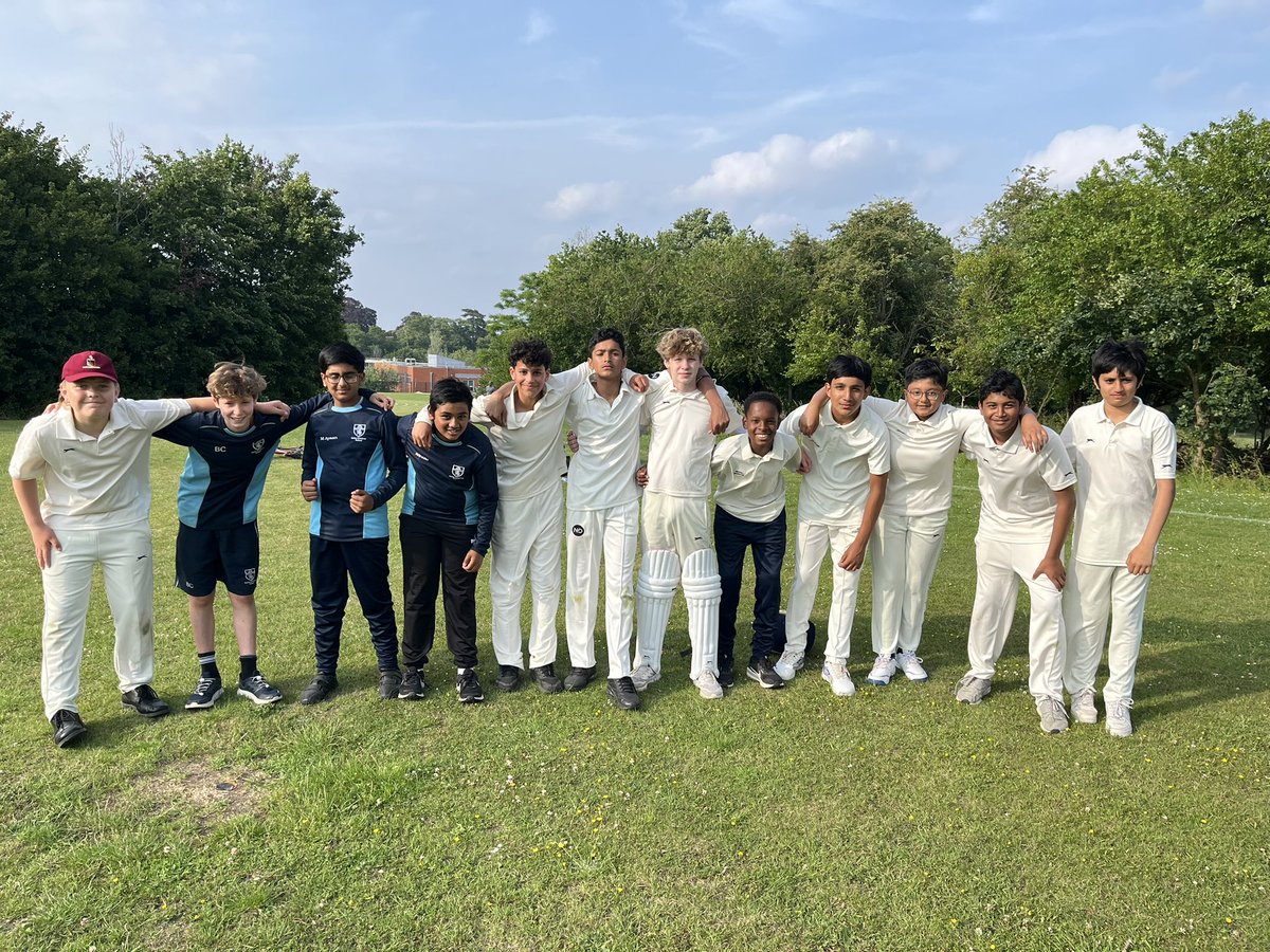 Our year 8s get their first win of the season beating Wilmington GS by 32 runs. Well done to all, and a special mention to Izhaaq with some excellent bowling 👏 🏏