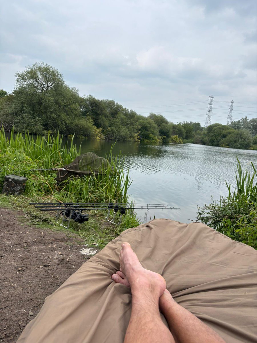 RoofingRob84's tweet photo. Rods are out🎣🎣 https://t.co/qU7RcOeBw6