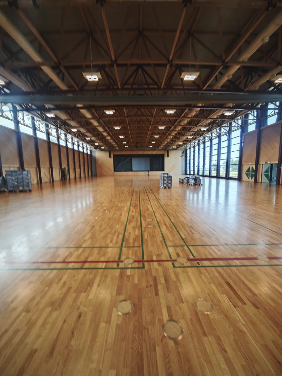 Das war’s mit EEvent #17! 🎮
Danke an alle Helfer:innen &amp; Teilnehmer:innen – was für ein grossartiges Pfingstwochenende! 💙
Wir holen jetzt ein bisschen Schlaf nach 😴
Mehr News &amp; Feedback-Umfrage folgen bald!
#EEvent17 #Danke #LANParty #Pfingsten #BisBald