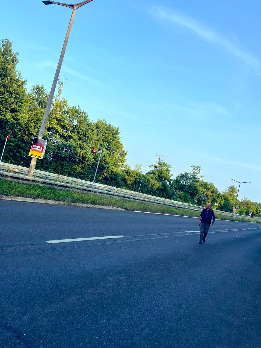 B_Treuheit's tweet image. #Fürth wurde heute gestolzt #Stolzmonat