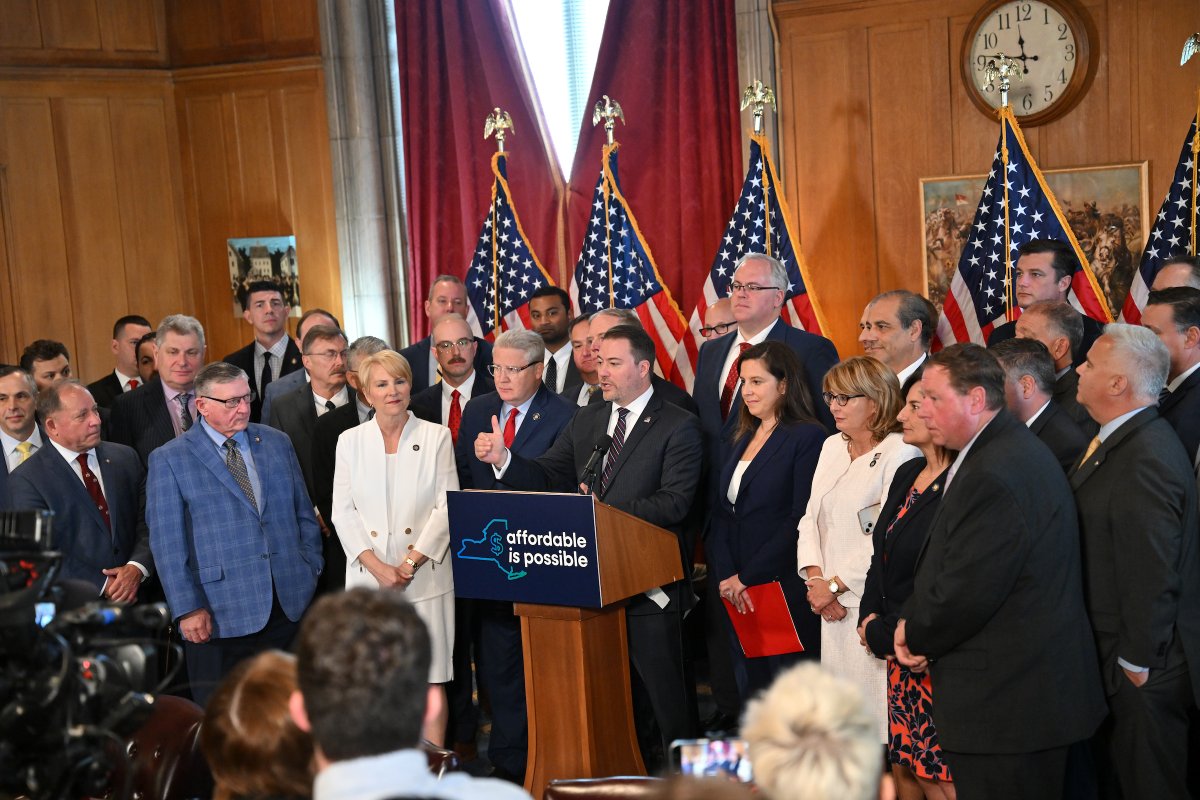 Rob Ortt (@senatorortt) on Twitter photo 🚨Albany Democrats are wrapping up another session with record spending, radical mandates, and zero results for struggling New Yorkers.
Proud to stand with <a href="/RepStefanik/">Rep. Elise Stefanik</a> and <a href="/WillABarclay/">Will Barclay</a> calling out Kathy Hochul and one-party rule for FAILING to deliver on crucial issues. ⬇️ 🚨Albany Democrats are wrapping up another session with record spending, radical mandates, and zero results for struggling New Yorkers.
Proud to stand with <a href="/RepStefanik/">Rep. Elise Stefanik</a> and <a href="/WillABarclay/">Will Barclay</a> calling out Kathy Hochul and one-party rule for FAILING to deliver on crucial issues. ⬇️