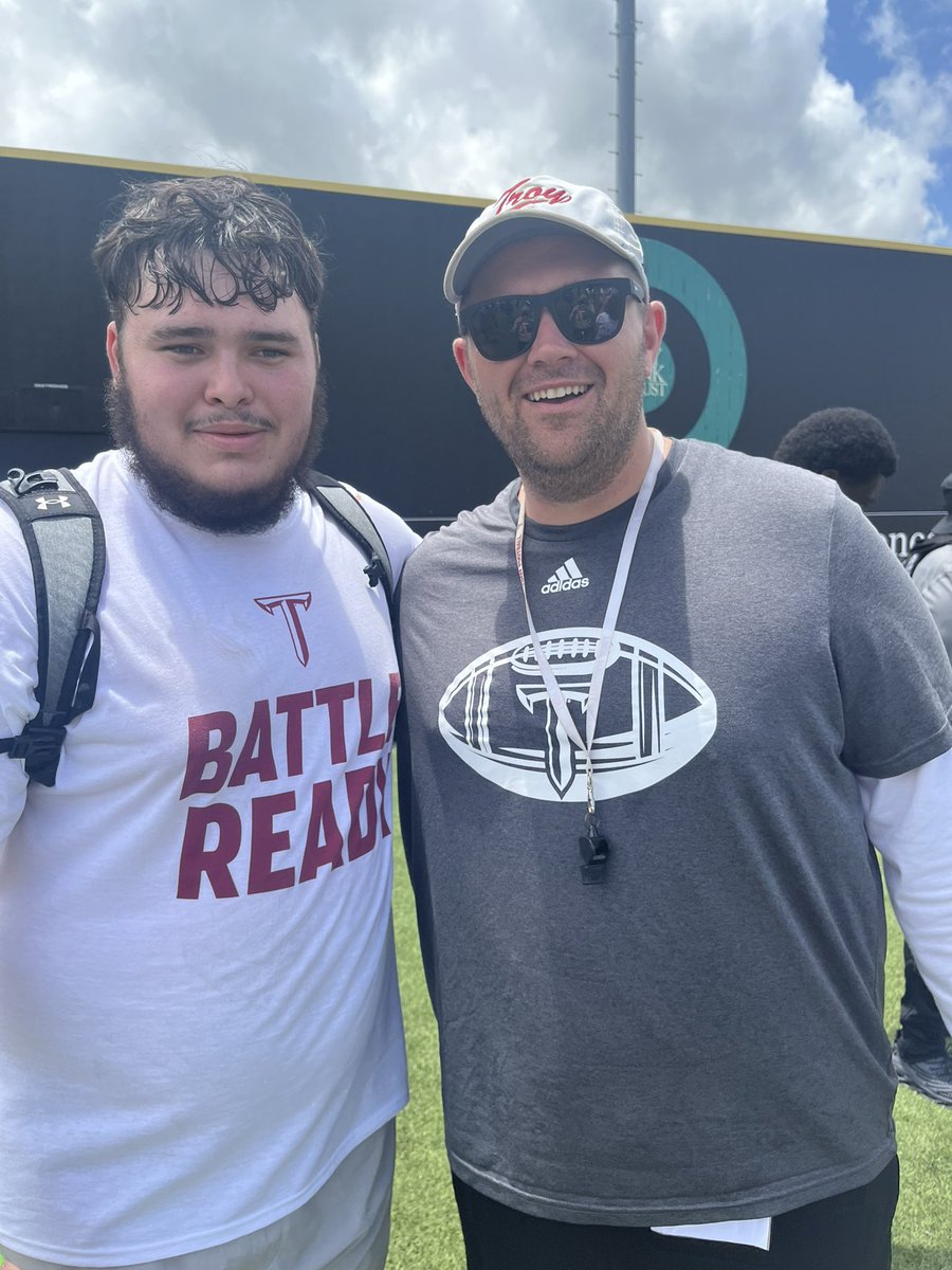 WiseWyatt73's tweet image. Had a great time at @TroyTrojansFB today! I got to work and Learned a lot from @Coach_Carbine and @CoachRhino68
@CoachTCam @CoachDoss25 @GeradParker1 @HallTechSports1 @UnLockYourGame @ALPrepStars @CoachPCovington @CoachD_Myers @CoachHafner @coach_thomas70 @CoachKerryon