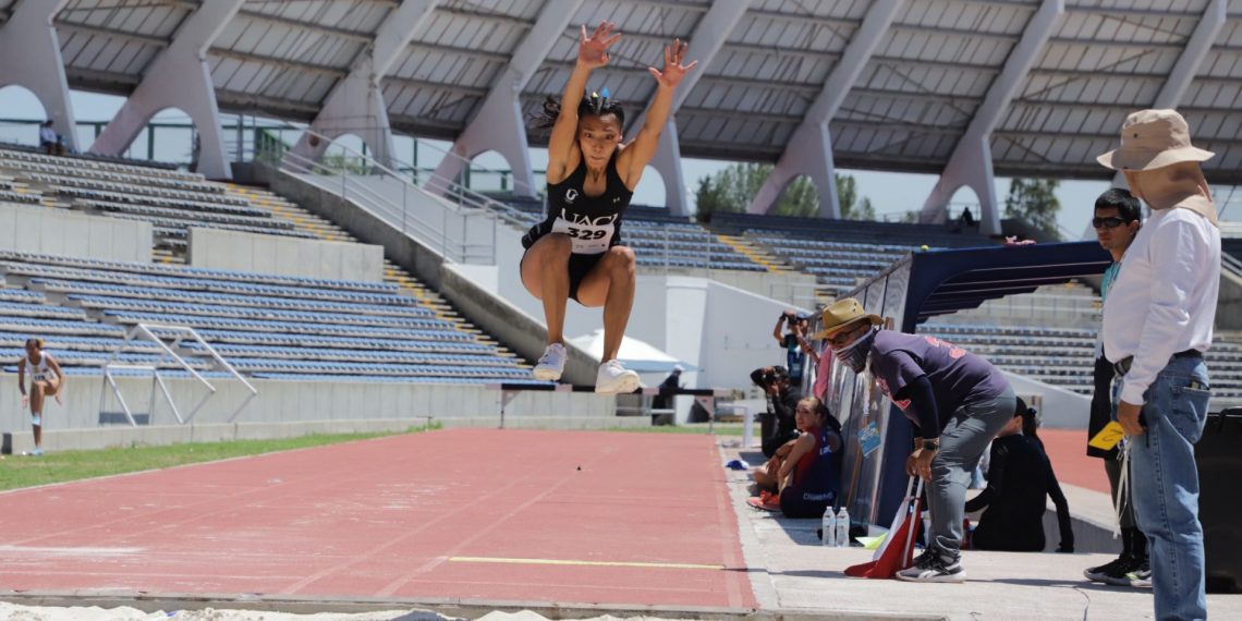 Indios lidera el primer día de atletismo en la Universiada Nacional 2025; levantamiento de potencia se lleva tres platas en su cierre de actividad.
Más información: comunica.uacj.mx/07-06-2025/708…
#UACJ #InspiraelFuturo #UniversiadaNacional