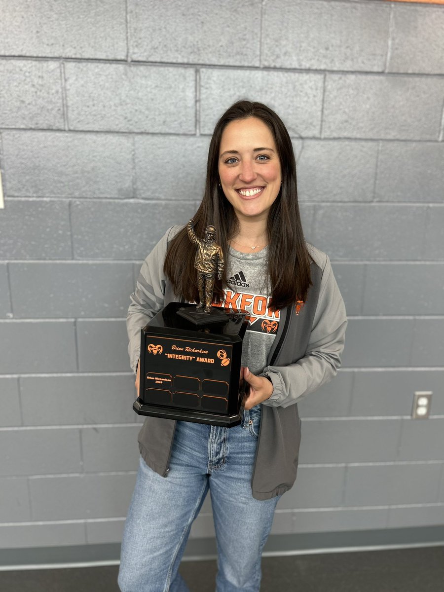 Congratulations to Varsity Dance Coach Amanda Brown for winning the “Brian Richardson Integrity Award”!