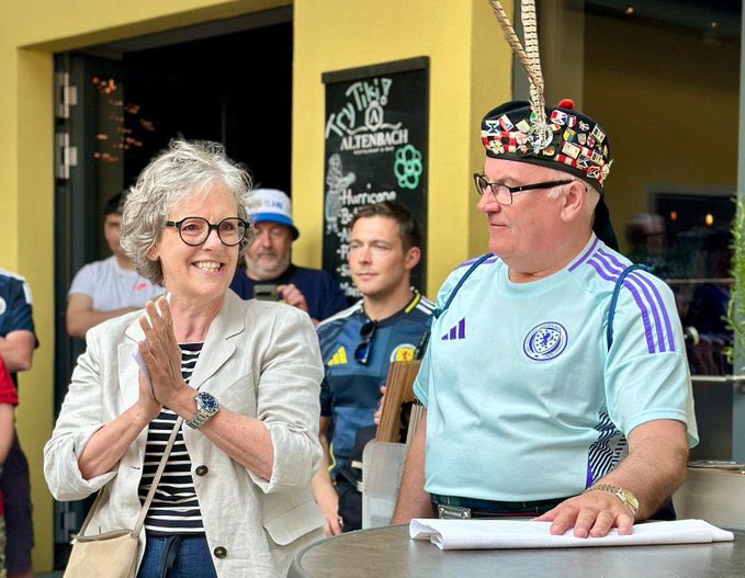 Today’s presentation in Vaduz as we donated £5000 to Heilpädagogisches Zentrum des Fürstentums Liechtenstein ahead of today’s game 🇱🇮🏴󠁧󠁢󠁳󠁣󠁴󠁿