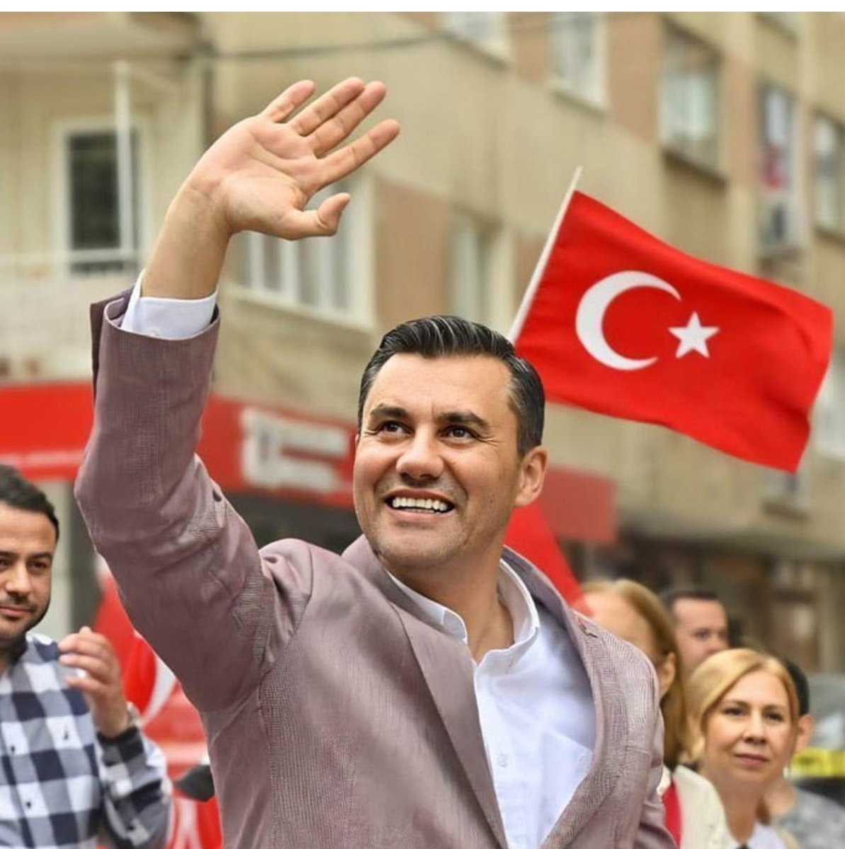 _ummgll's tweet image. Olmadı be başkanım.. Nurlar içinde yat… #FerdiZeyrek