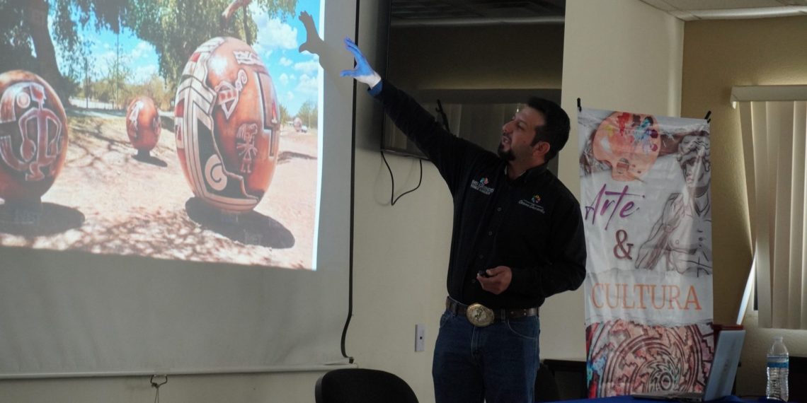 Comparten la magia de Casas Grandes, por medio de charla.
Más información: comunica.uacj.mx/09-06-2025/708…
#UACJ #InspiraelFuturo #EMNCG