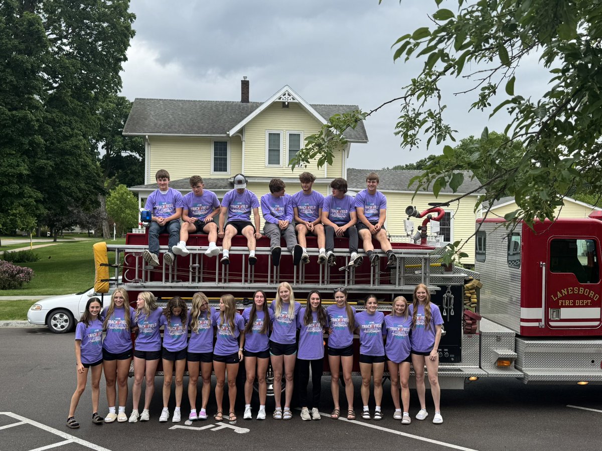 ando209's tweet image. LFCMC Track going to state!!!