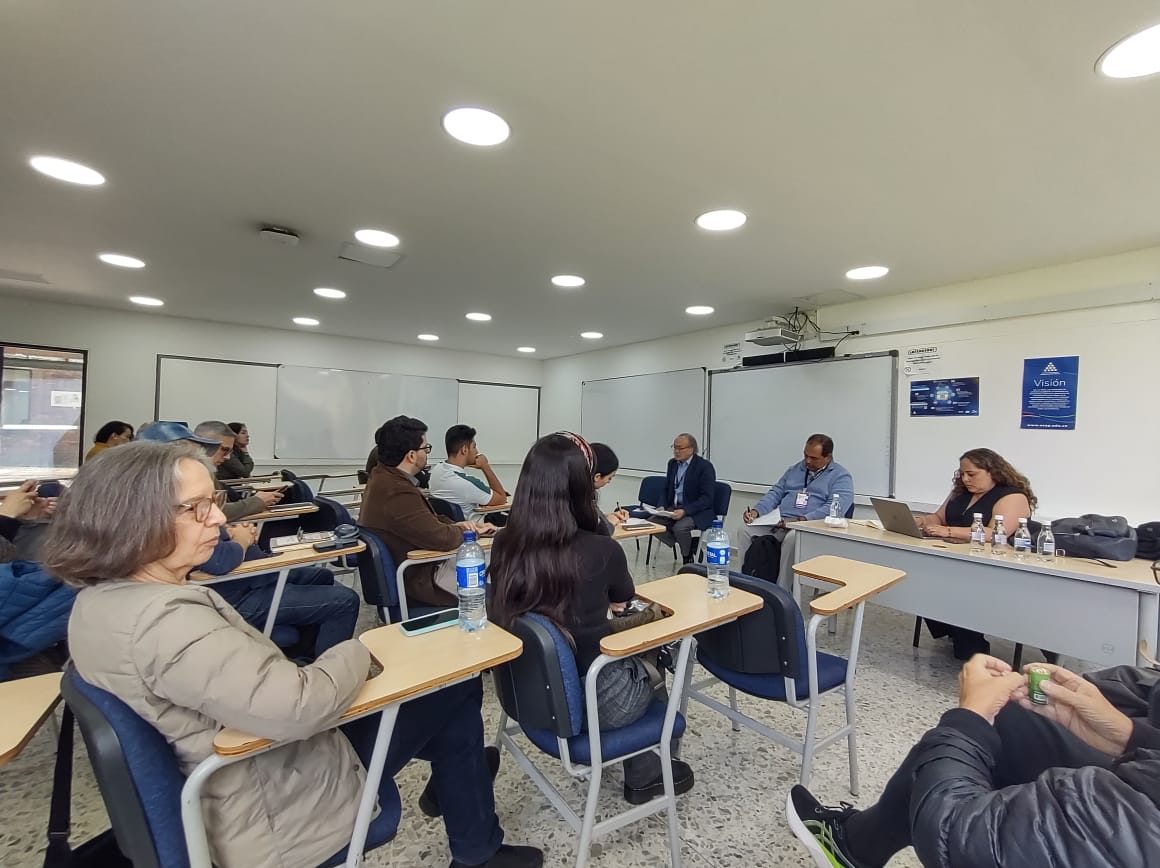 Leandro Morgenfeld (@leandromorgen) on Twitter photo Ahora, panel "Crisis profundas? América Latina y el Caribe ante el cambio de la reconfiguración de la hegemonía Global?, organizado por nuestro <a href="/GTEEUU_CLACSO/">Grupo de Trabajo Estudios sobre EEUU (CLACSO)</a> Ahora, panel "Crisis profundas? América Latina y el Caribe ante el cambio de la reconfiguración de la hegemonía Global?, organizado por nuestro <a href="/GTEEUU_CLACSO/">Grupo de Trabajo Estudios sobre EEUU (CLACSO)</a>