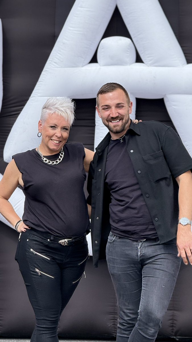 #Douai 2 était en feu🔥
C’était bon de vous retrouver🙏🏼
13h de route aller / retour , des surprises + que réussi 🤍
Merci <a href="/xxxThaliexxx/">Thalie</a> pour ces orga’ au top 🫶🏼 Heureusement que tu étais là 🙏🏼

Merci <a href="/nicolasirkis/">nicola sirkis</a> <a href="/indochinetwitt/">Indochine</a> de mettre ds gens si incroyable sur notre route 🤍