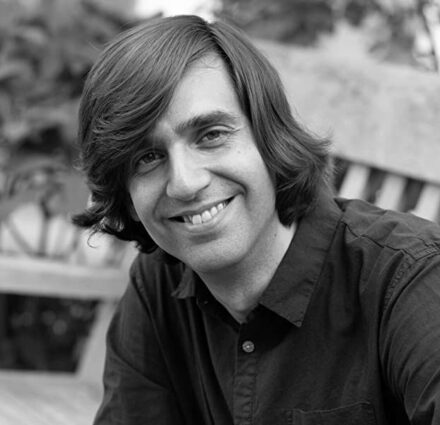 Fernando Valverde. 
Revista Altazor de la FVH saluda en su cumpleaños al reconocido autor español. 
¡Muchas felicidades!

revistaaltazor.cl/fernando-valve…
#felizcumpleañosfernandovalverde #poetaespañol