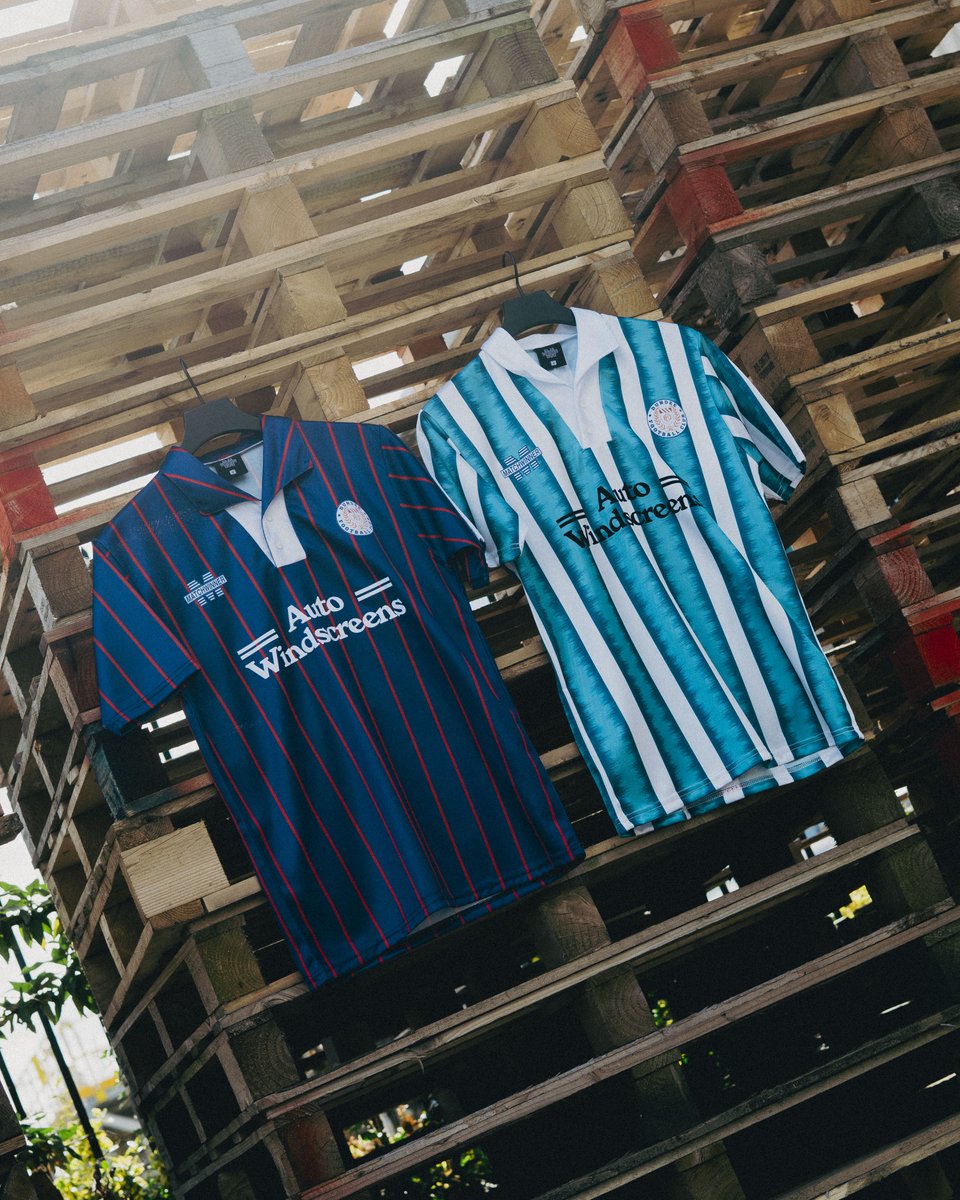 MatchwinnerUK's tweet image. What A Duo! 🤩

@DundeeFC&apos;s 1994/95 Retro home and away shirts have just landed 🔥

#WeAreMatchwinner | #DundeeFC