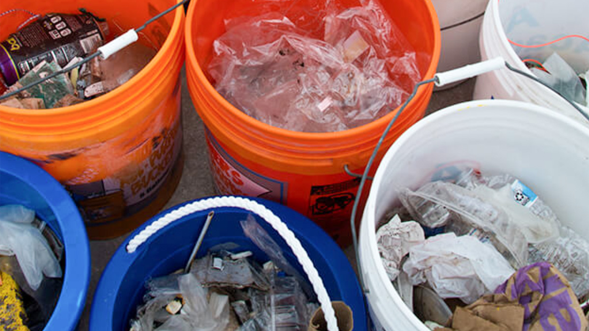 Volunteers to Rally for Coastal Cleanup at Sebastian Inlet State Park

On Tuesday, June 24, local nonprofit Coastal Connections will host a Coastal Cleanup at Sebastian Inlet State Park, kicking off at 9 a.m. Volunteers are asked to gather at The Cove, near the park's restrooms,