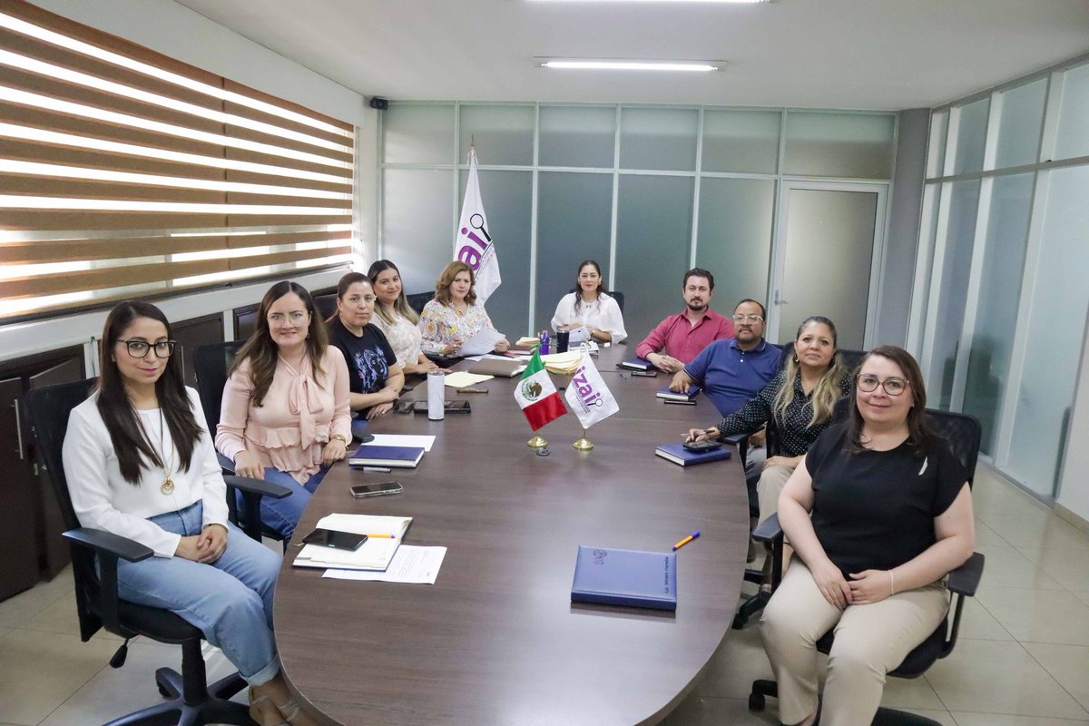Las comisionadas <a href="/nubiamilanes/">NUBIA</a> y <a href="/FabiolaTorresRz/">Fabiola Torres</a>  sostuvieron una reunión de trabajo con las direcciones del IZAI. #IZAInforma